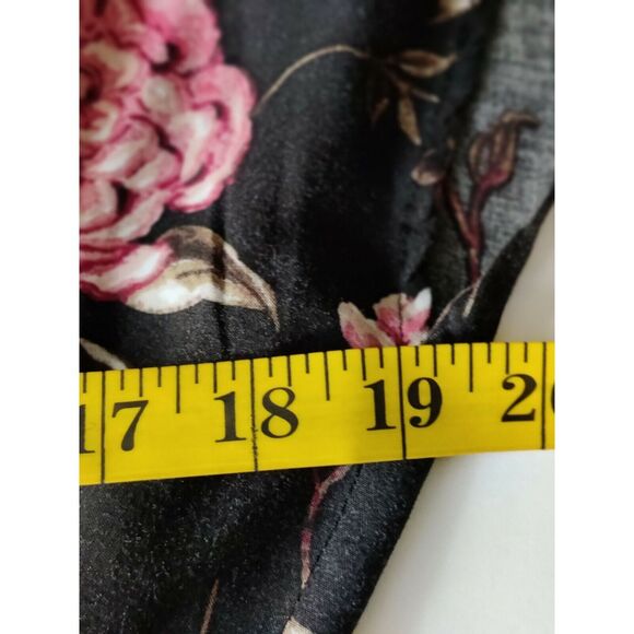 Mimi Chica Floral Elastic Waist Romper Short Sleeve Black Womens Size‎ Medium - Picture 7 of 10
